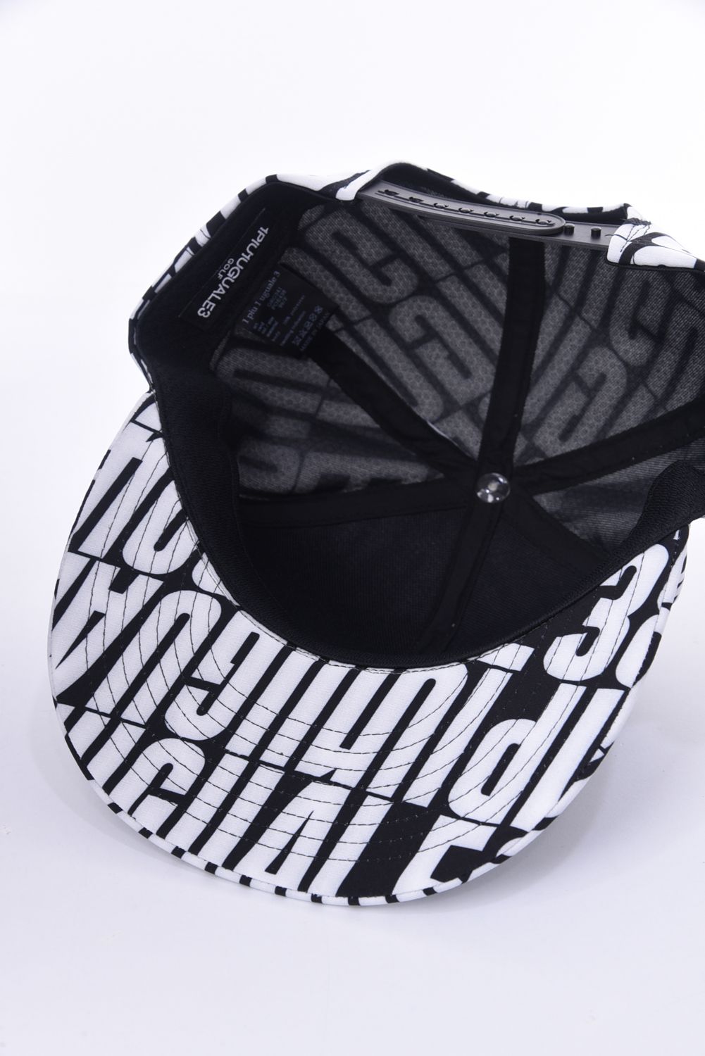 1PIU1UGUALE3 GOLF - 6 PANEL / 総柄ロゴ 6パネル フラット