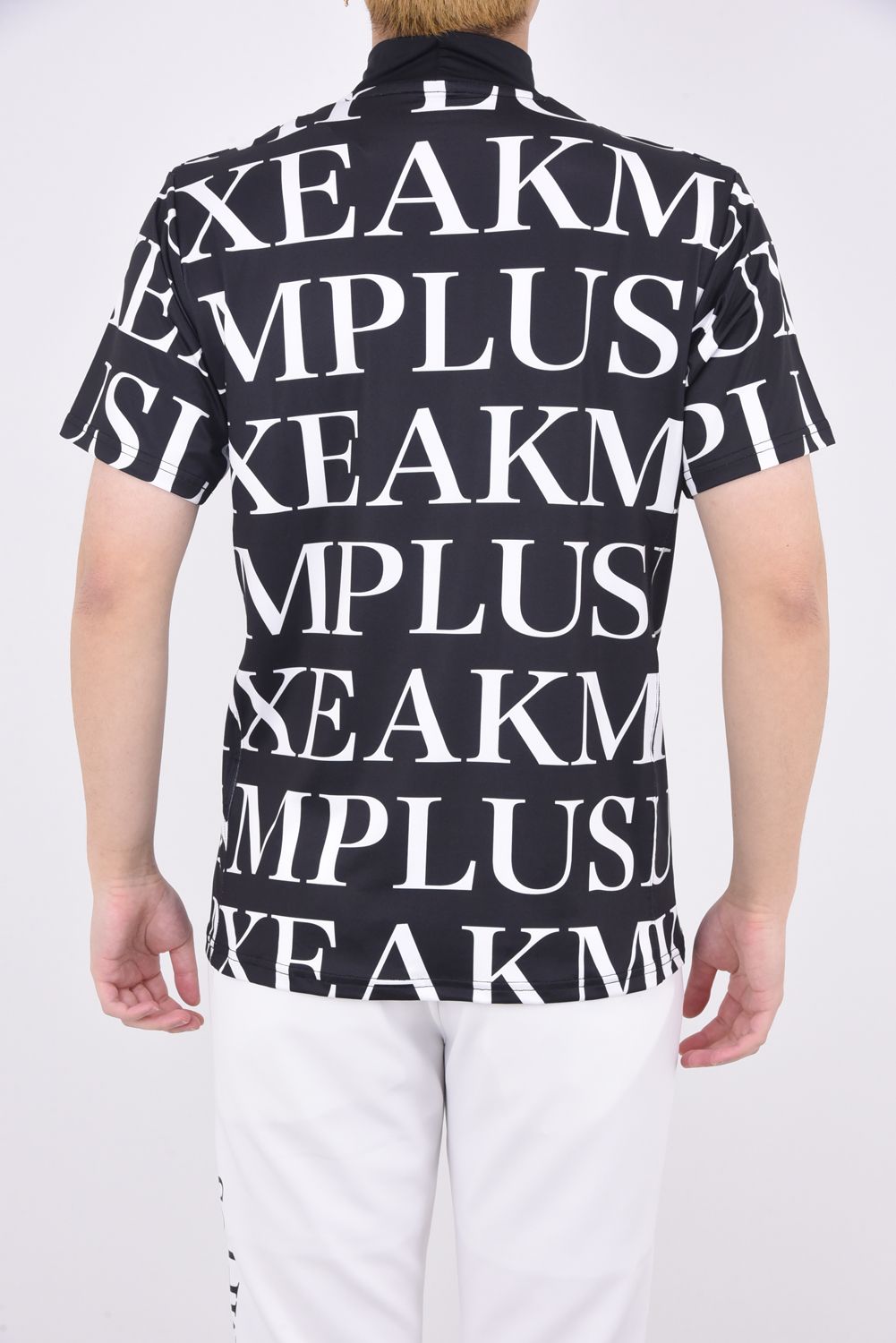 HORIZONTAL PATTERN MOCK NECK T-SHIRTS / 総柄ロゴ モックネック 半袖Tシャツ (ブラック)