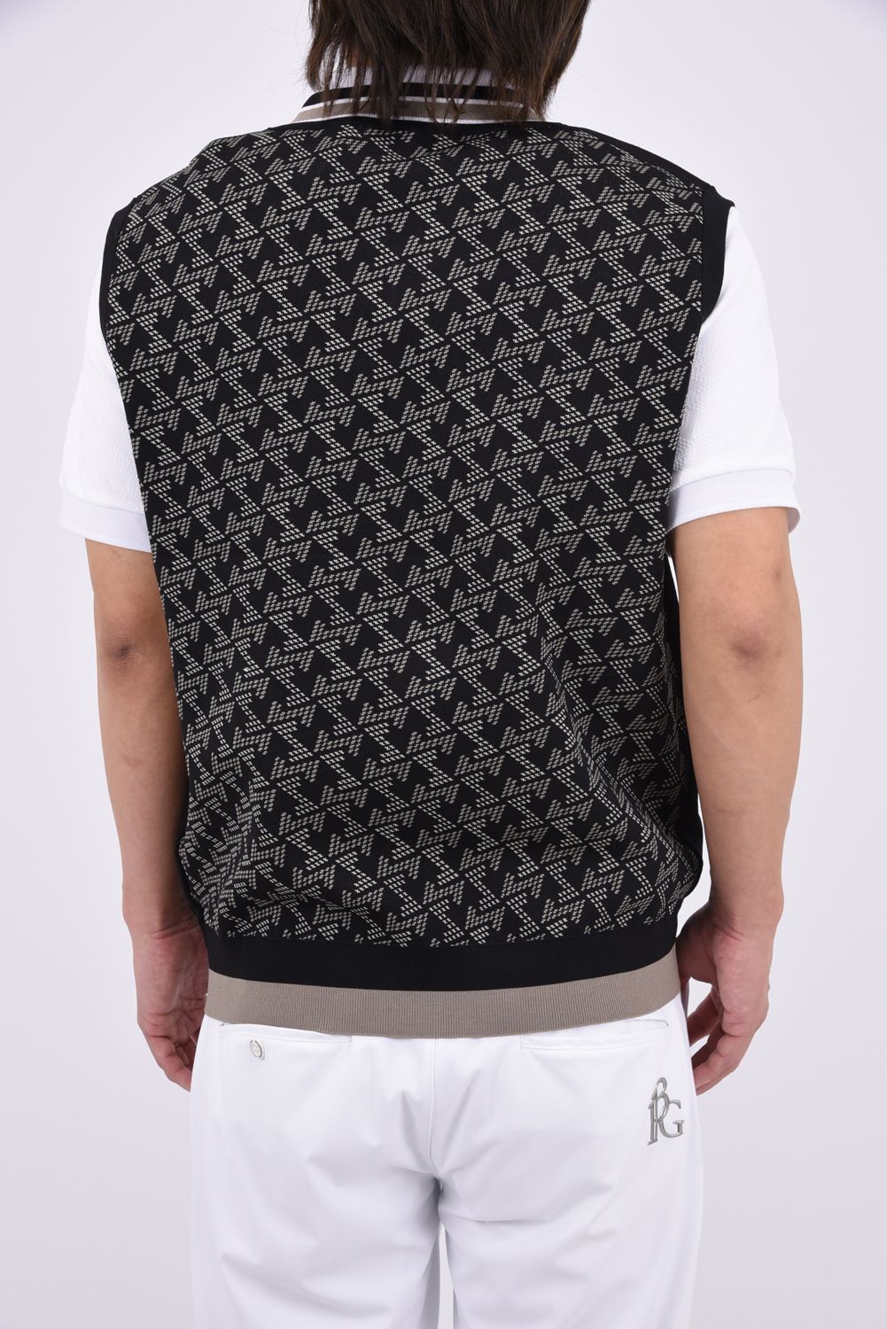 【26AW】 HALF GM V KNIT VEST / バックシャンデザイン Vネック ニットベスト (ブラック)*