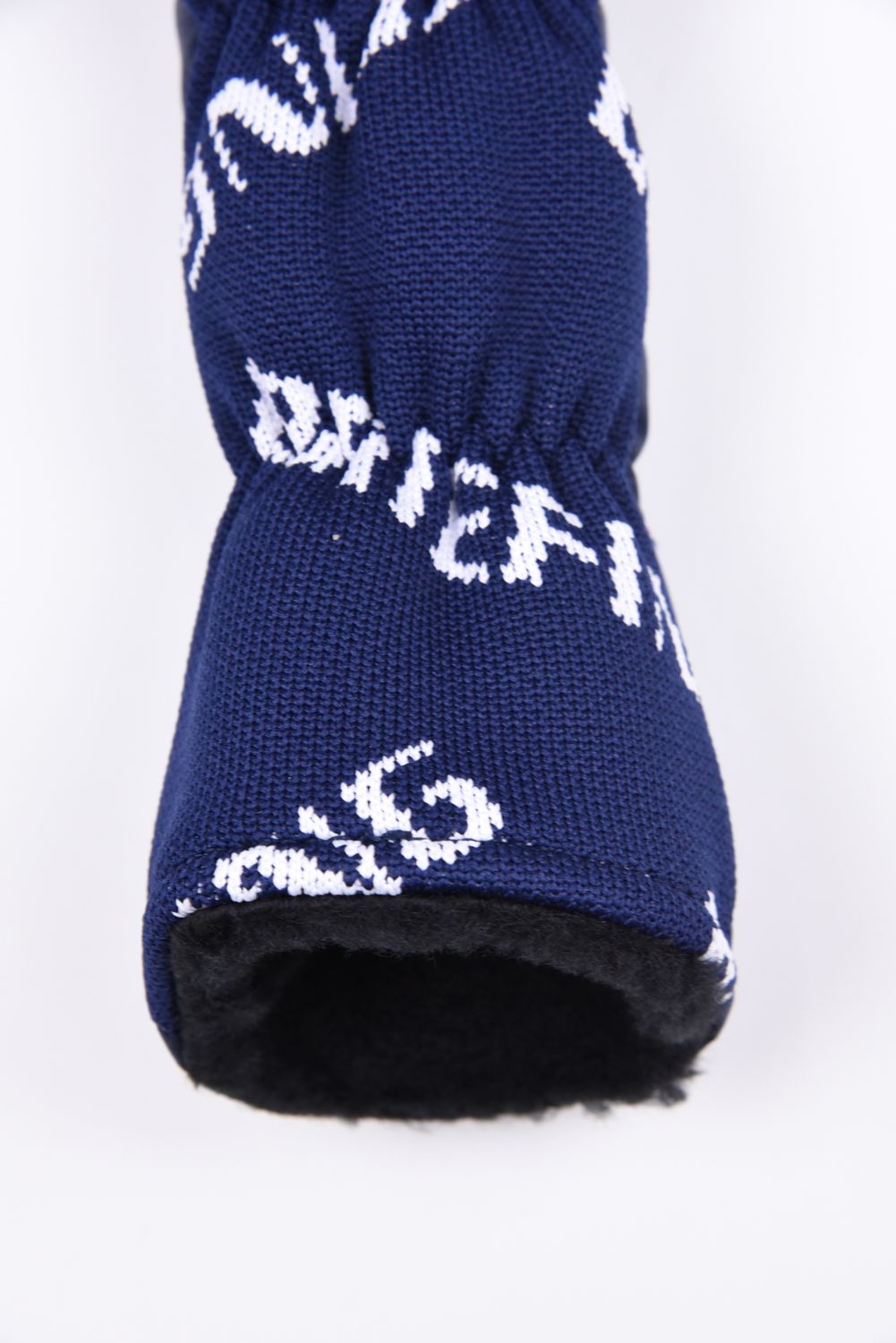 【26SS】 LOGO KNIT UTILITY COVER / 異素材ハイブリッド ユーティリティカバー (ネイビー)
