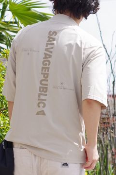 SURF Mockneck S/S (EXELLENCE) / バックロゴ 半袖モックネックTシャツ (サンド)