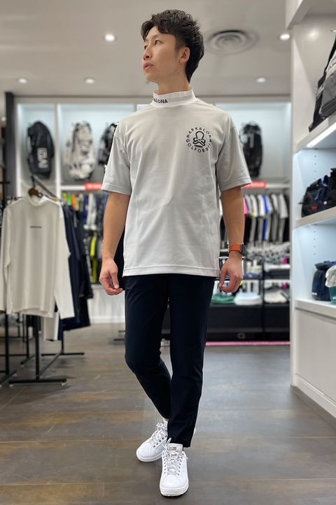 【MARK＆LONA】 光沢感のあるオリジナルジャカードモックネックTシャツ