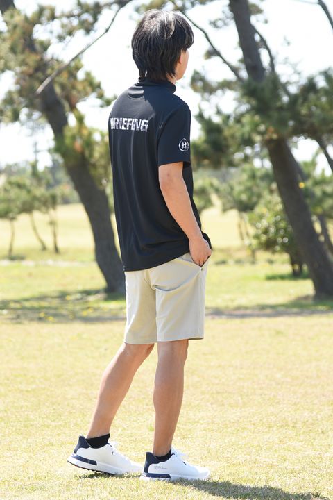 【BRIEFING GOLF】 ブラックの別注モックを使用したスタイリング