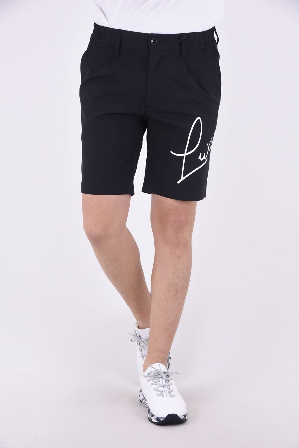 LUXEAKMPLUS - SUPER STRETCH HANDWRITING LOGO SHORT PANTS / スーパーストレッチ ロゴ ショート パンツ (ブラック) | GOSSIP GOLF