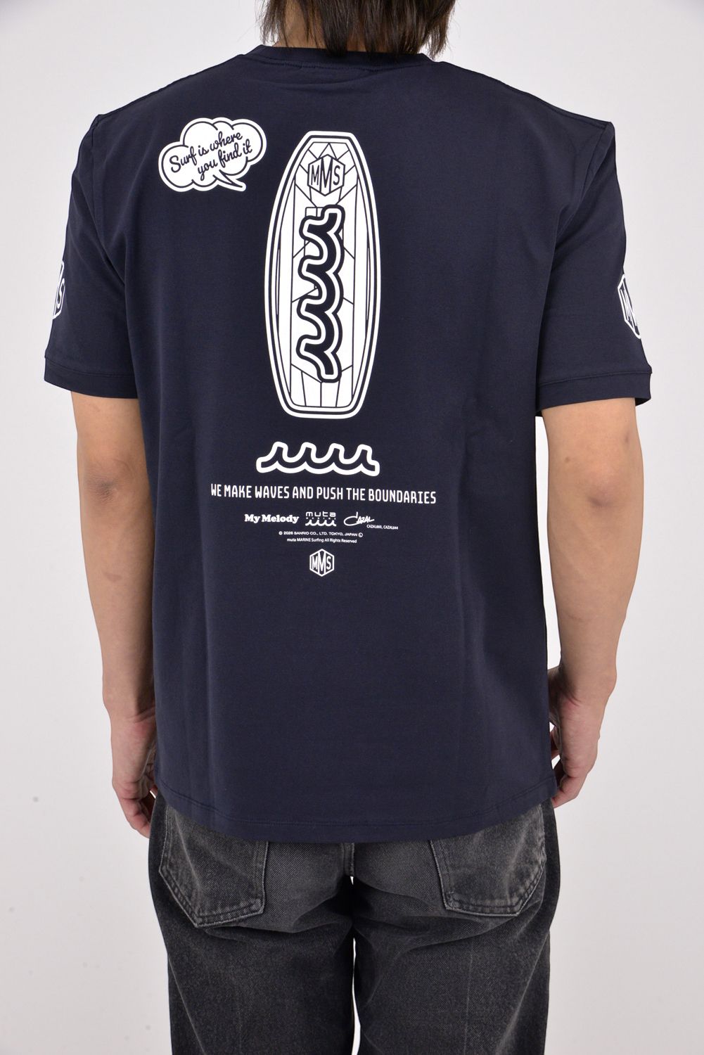 【26SS】 My Melody × muta MARINE SURFING ストレッチTシャツ / MyMelodyコラボレーション Tシャツ (ネイビー)