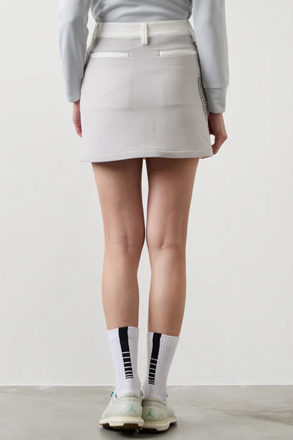 【25AW】【レディース】 SWITCHED FABRIC SKIRT / ボンディング素材 ハイブリッドスカート (ホワイト)