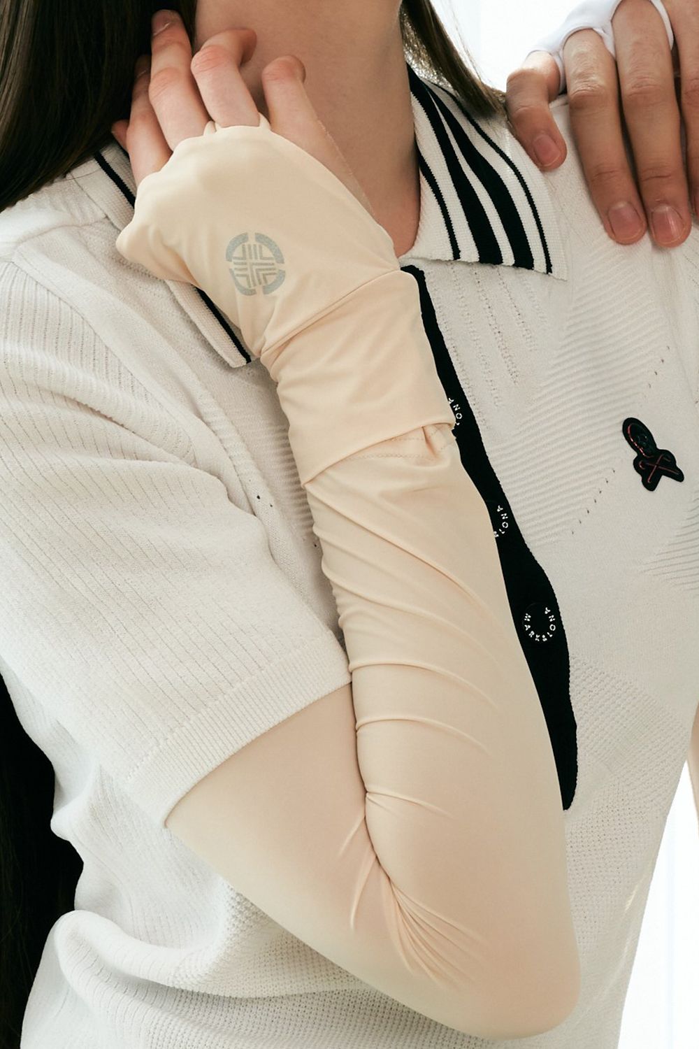 【26SS】【ユニセックス】【返品・交換不可】 BACK-OF-HAND GLOVE (Right Hand) / UVカット 右手用ハンドカバー (ベージュ)