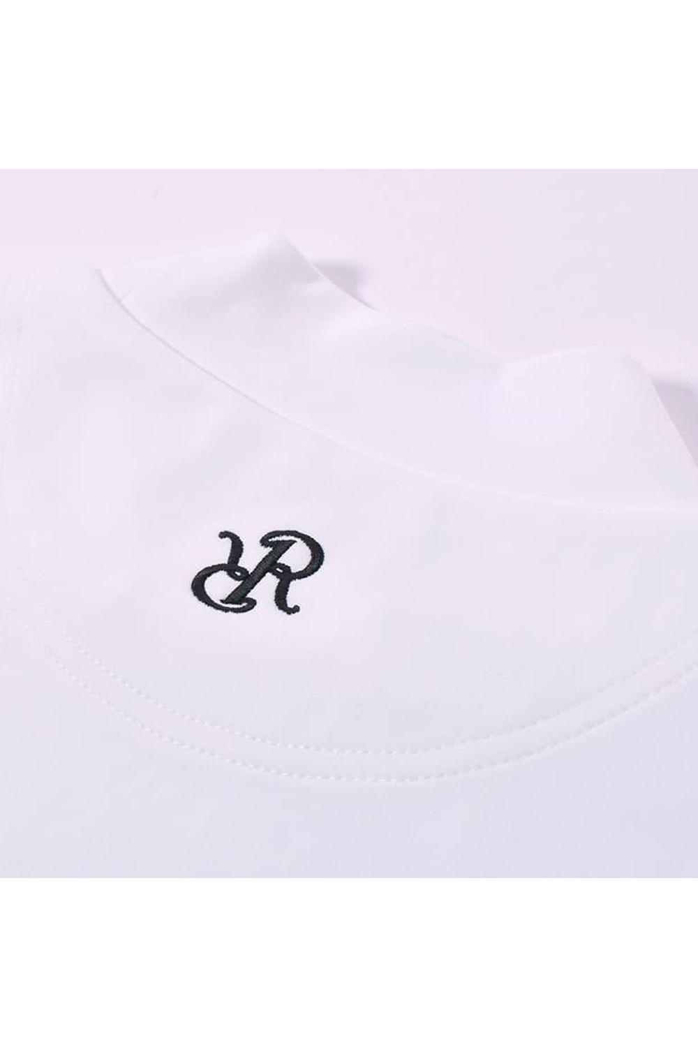 【26SS】 SILICON LOGO MOCK NECK / モノトーンシリーズ 3Dシリコンロゴ モックネックTシャツ (ホワイト)*