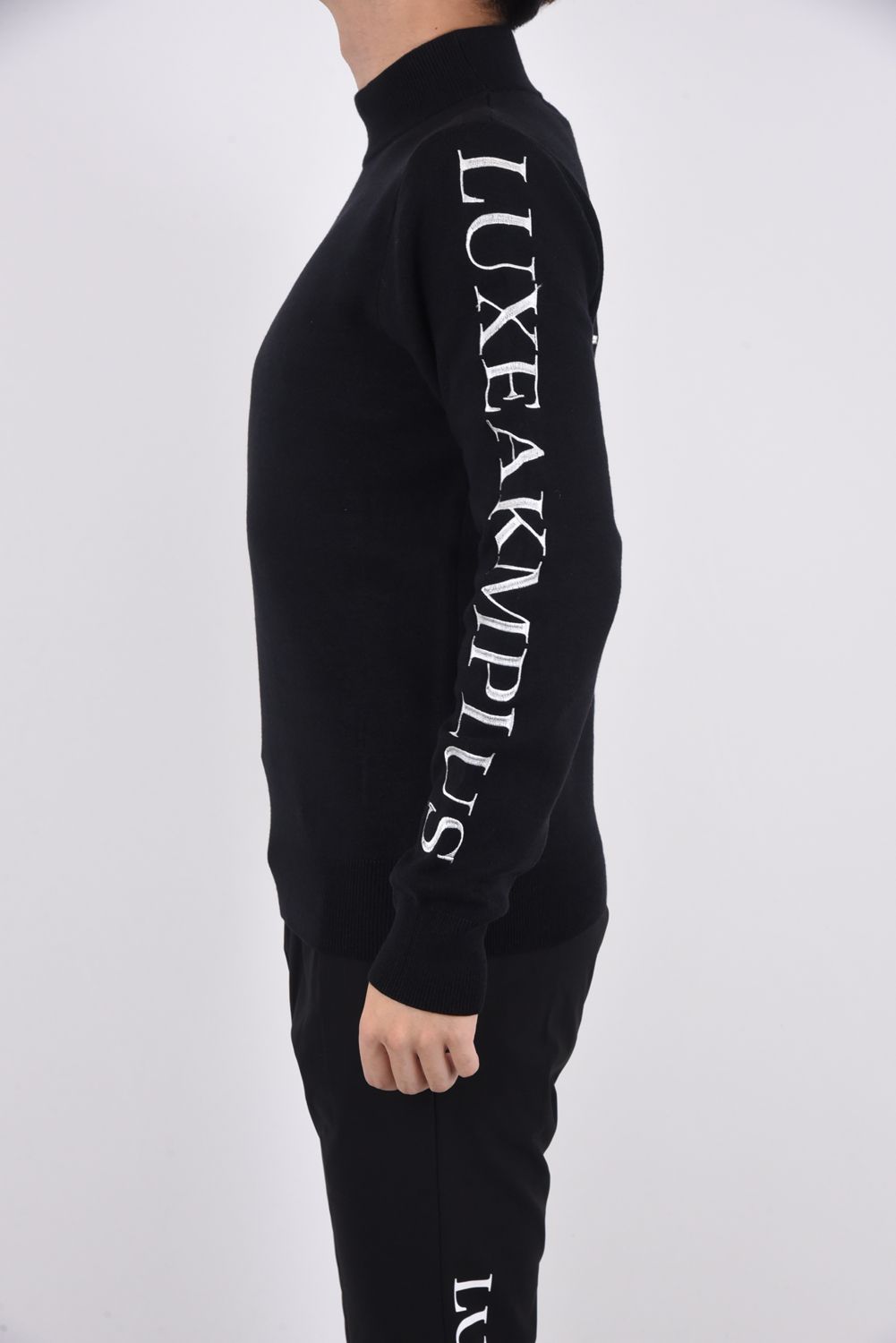 BACK BIG LOGO HIGH NECK KNIT / バックロゴ ハイネック ニット ブラック
