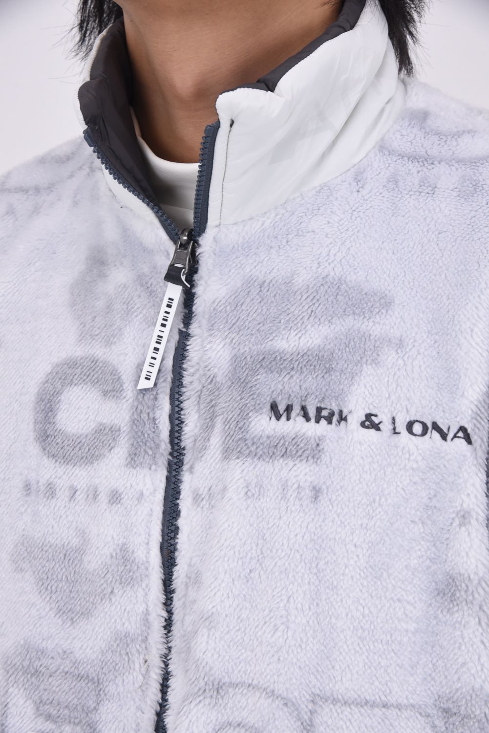 【25AW】【CDEシリーズ】 DSBJ / ナイロンタフタ ボアジャカード リバーシブル ジップブルゾン (ライトグレー)