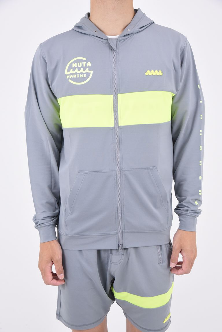 ⚠️値下げ中⚠️muta ラッシュパーカー、ラッシュハーフパンツ 