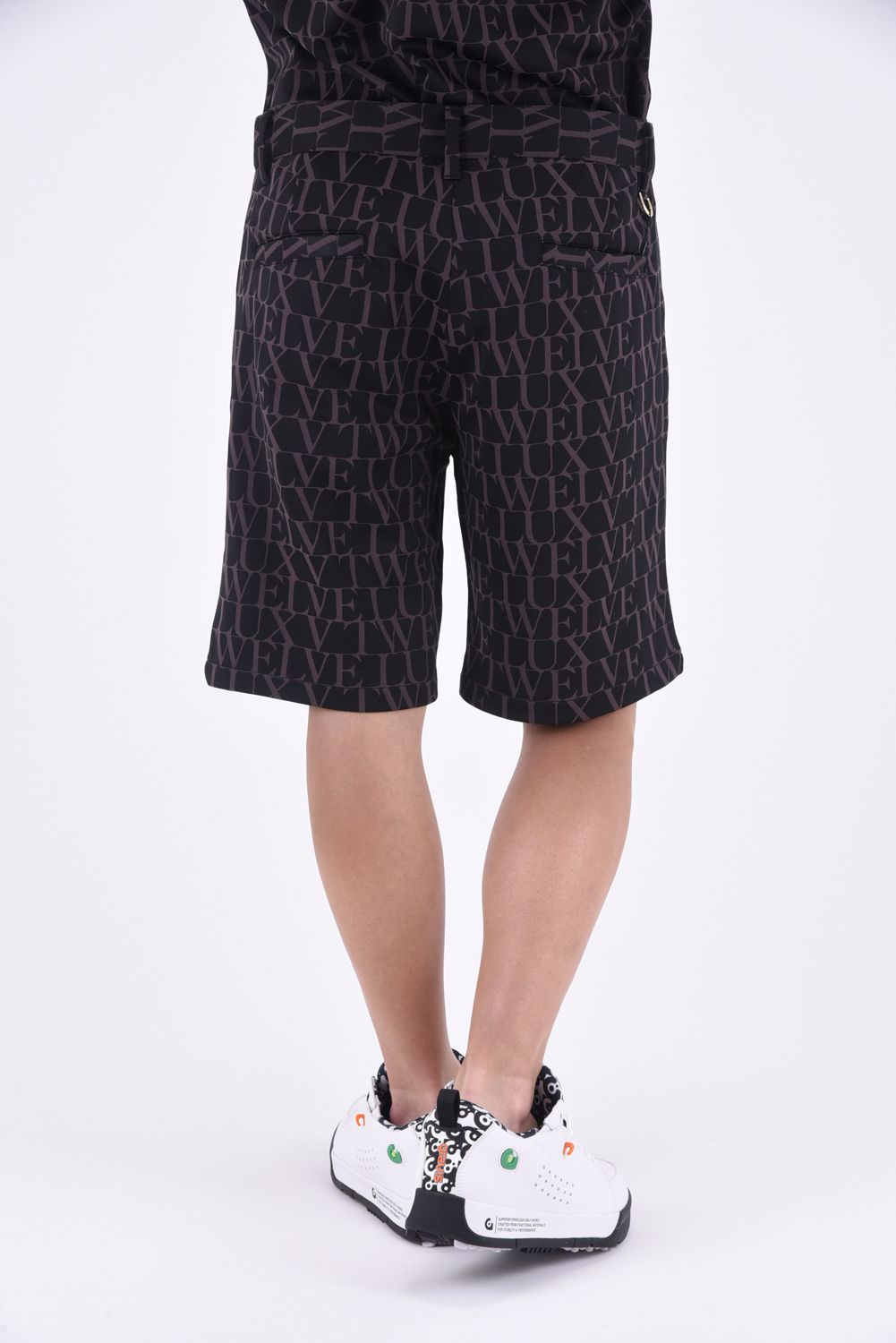 v twelve ロゴプリントショートパンツ　サイズS V12 - 【V TWELVE LUX】 LX ALL LETTER SHORTS / ロゴ総柄