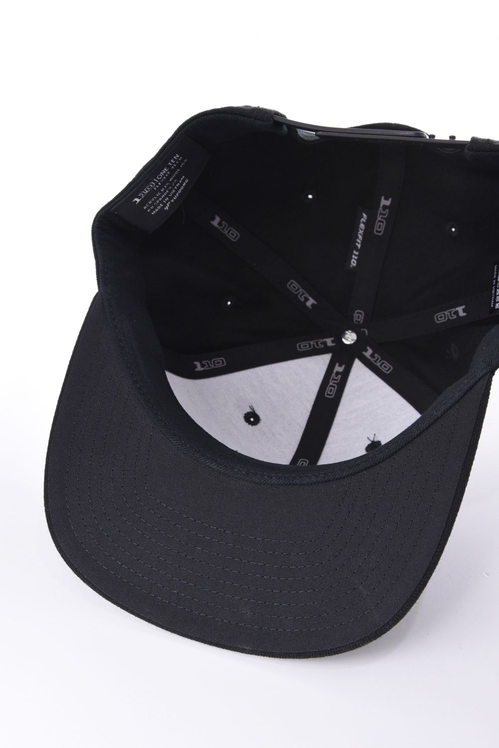 【26AW】 PREMIUM SNAPBACK 113G LOGO CAP / スナップバック フラットキャップ (ブラック)