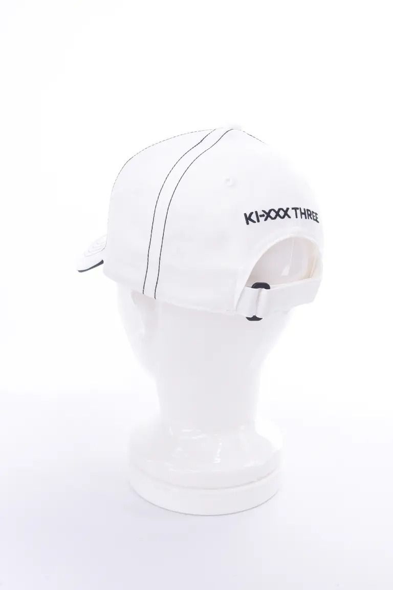 【26AW】 KIX3 BASIC LOGO CAP / ブランドロゴ刺繡 キャップ (ホワイト/ブラック)