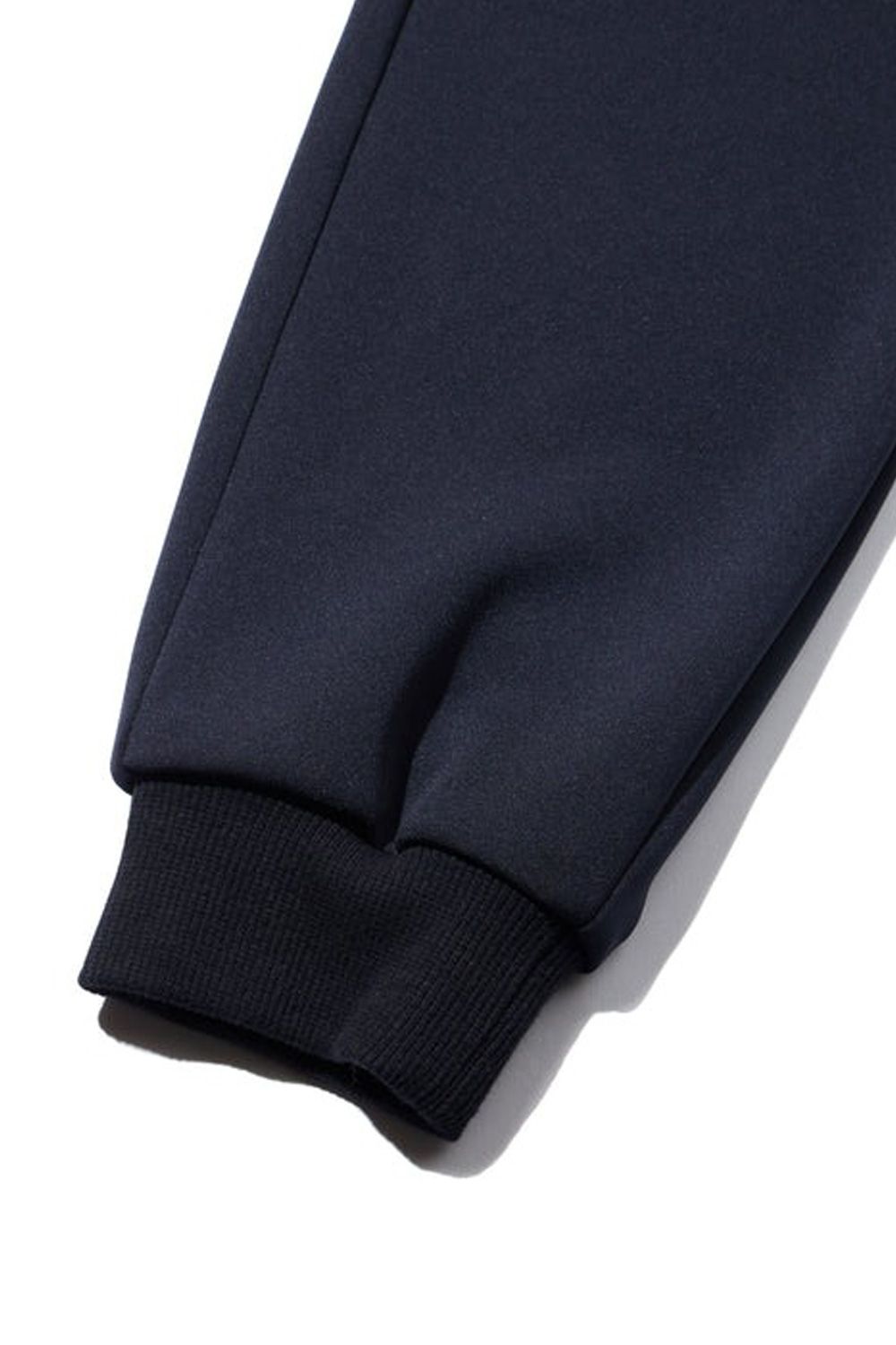 【26AW】 JERSEY TAPERED PANTS / ダンボール素材テーパードパンツ (ブラック)