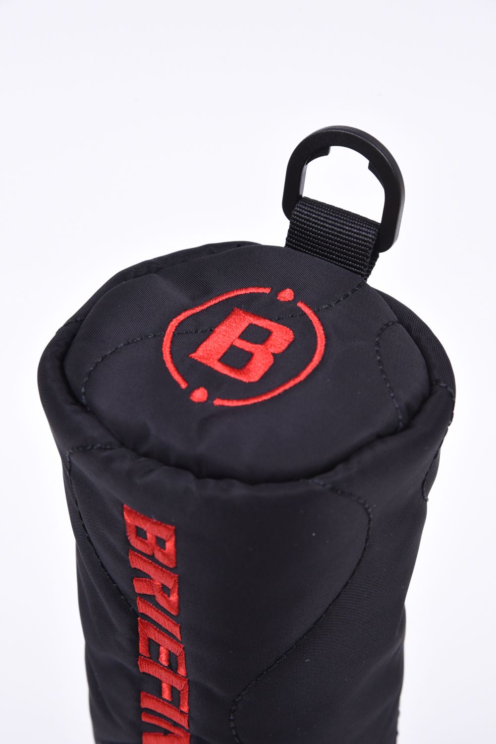 【26AW】 BARREL UTILITY COVER QUILTED LTD / キルティングナイロン バレル型  ユーティリティカバー (ブラック)