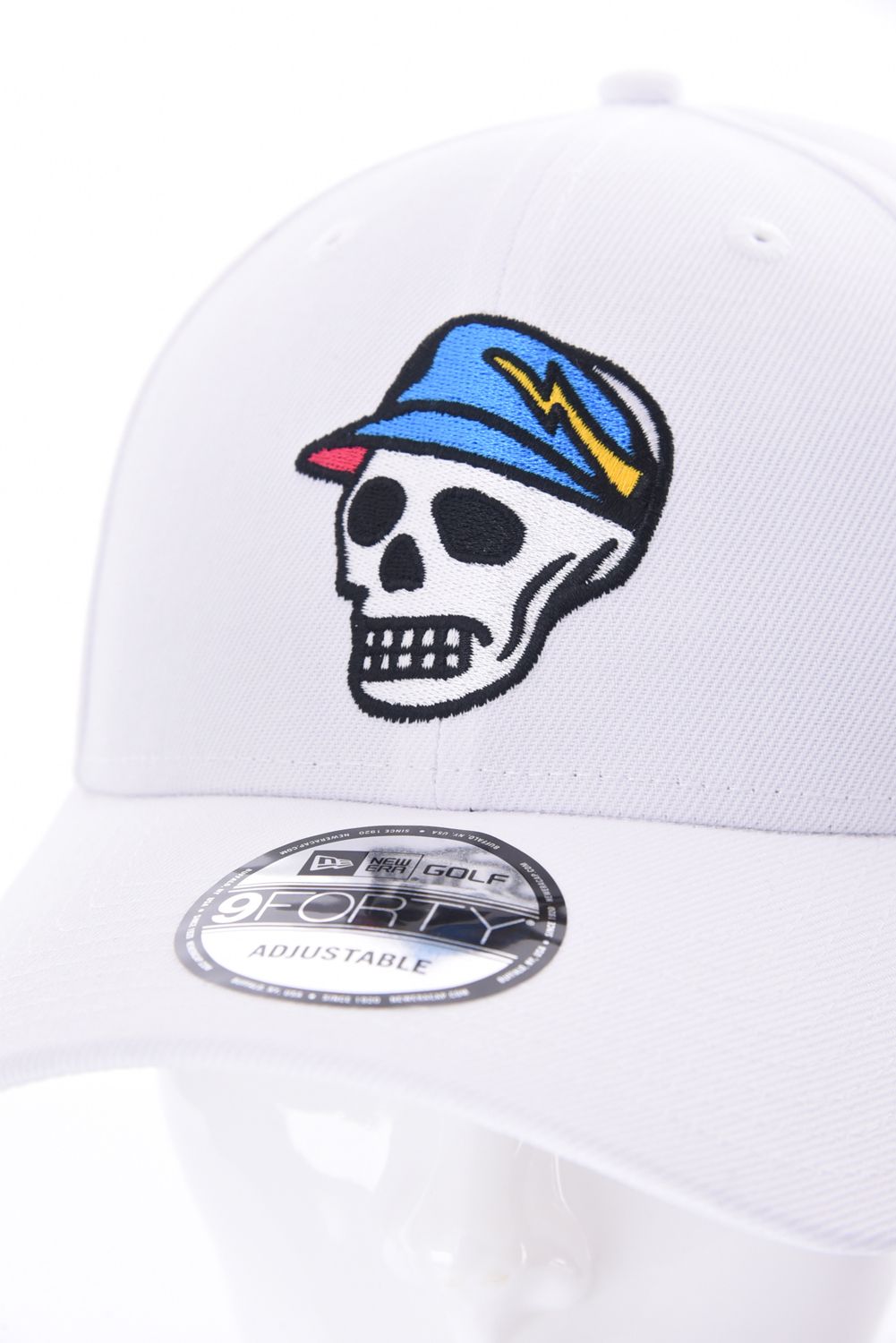 【26SS】 DVG NEWERA SKULL CAP / スカル刺繡 ベースボールキャップ (ホワイト)