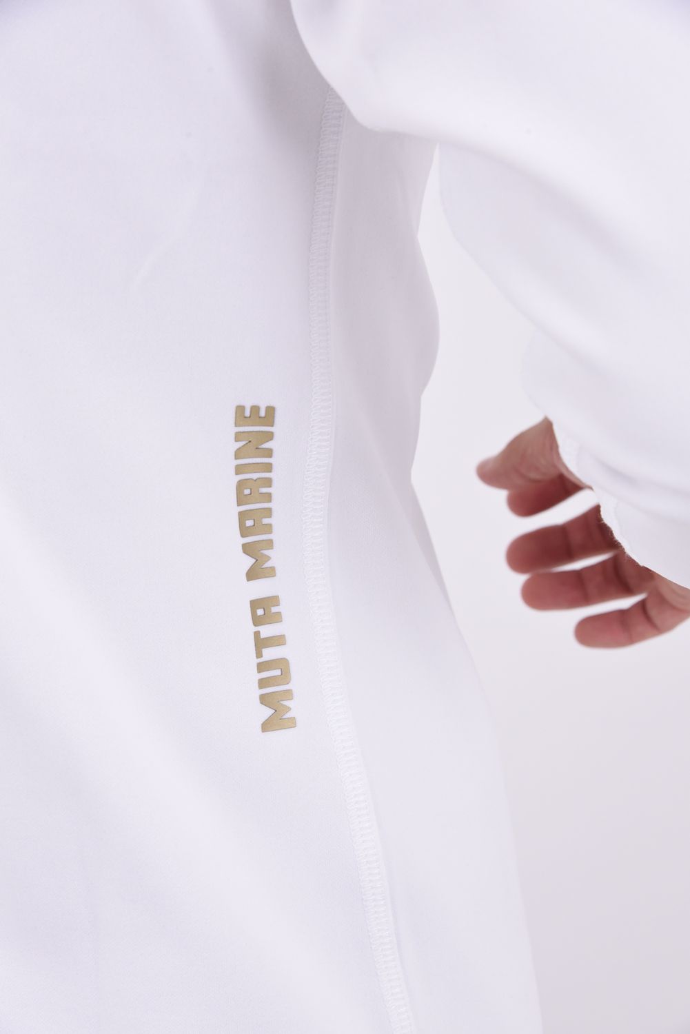 【26AW】 THERMOSOLAR MOCK NECK / ダンボールニット 発熱効果素材 長袖モックネックTシャツ (ホワイト)