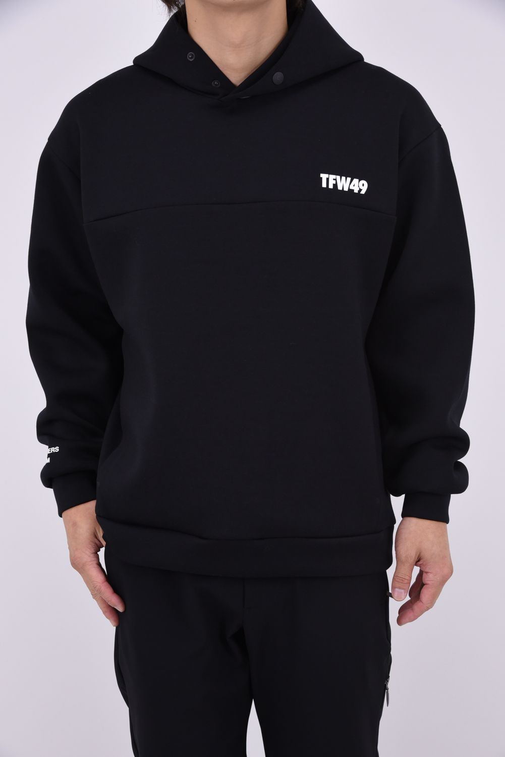 【26AW】 CARDBOARD MATERIAL HOODIE / ダンボールニット サイドジップ プルオーバーフーディー (ブラック)