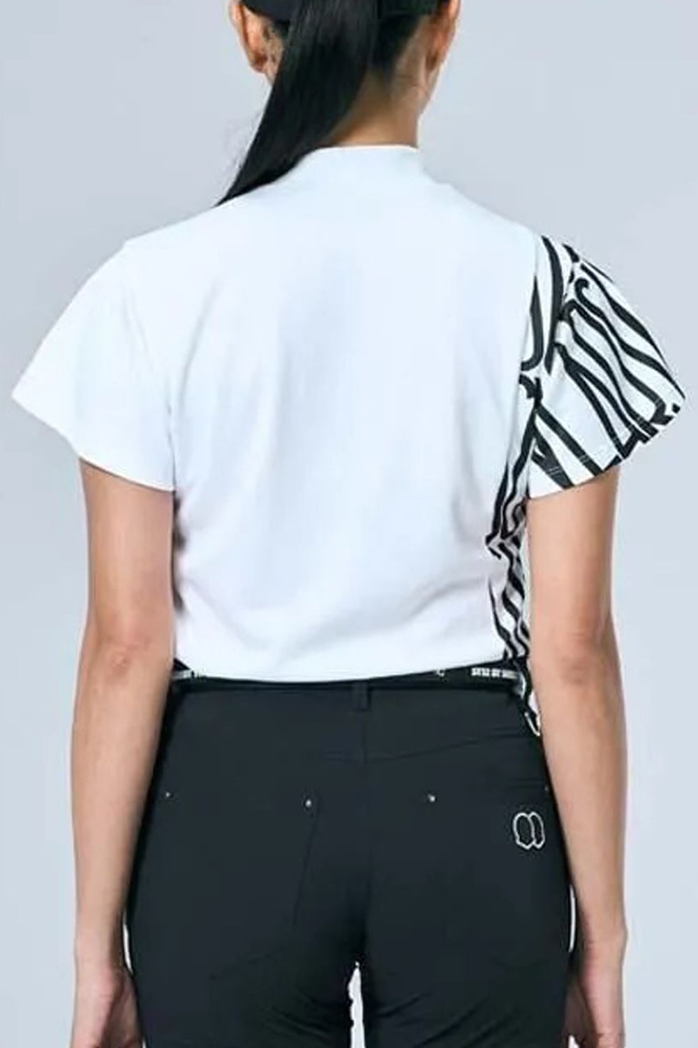 【26SS】【レディース】 SIDE GRAPHIC MOCK / アシンメトリー サイドグラフィック モックネックTシャツ (ホワイト)*