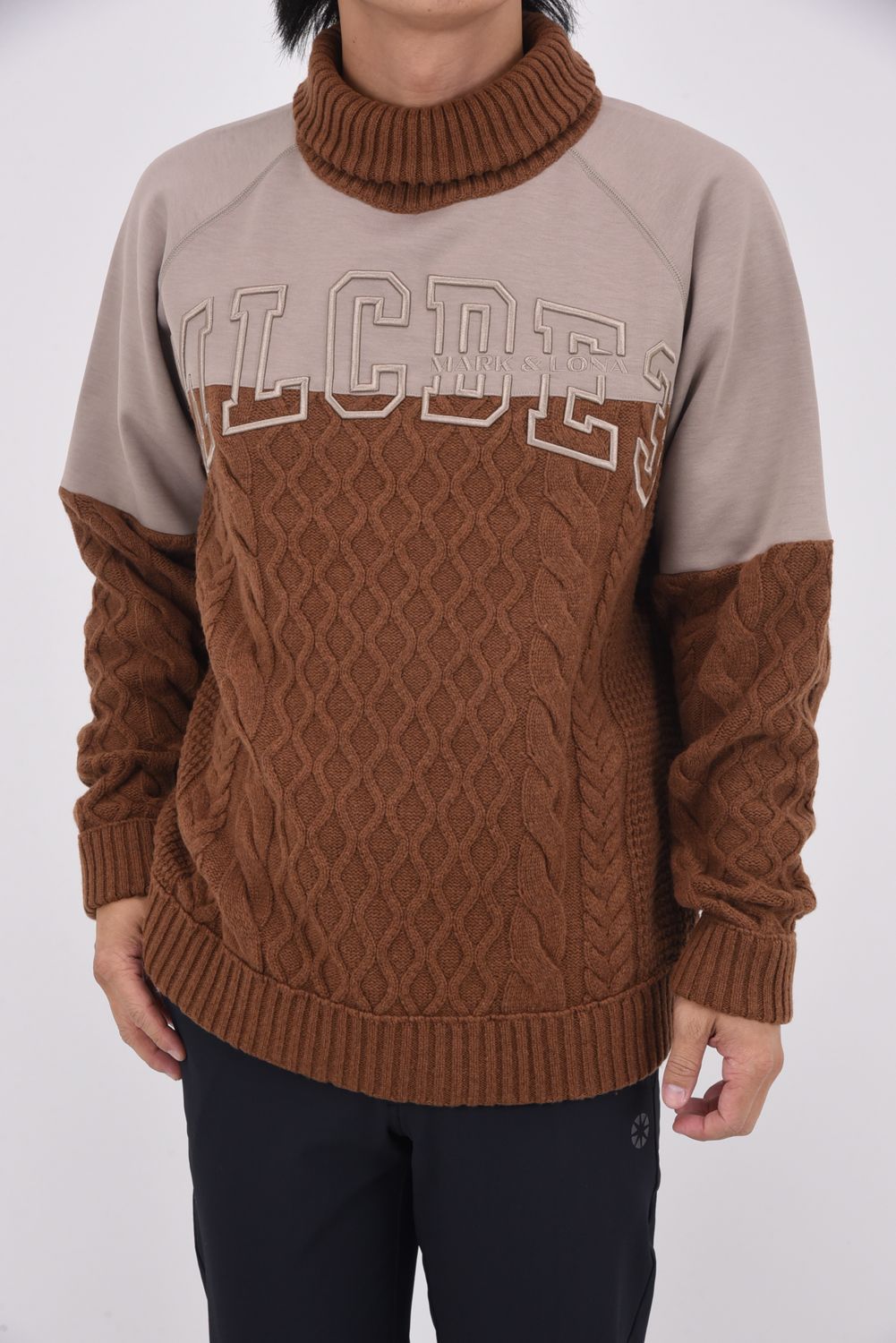 【25AW】【CDEシリーズ】 HBKT / ツートーン ロゴ刺繍 ハイブリッドプルオーバーニット (ブラウン)