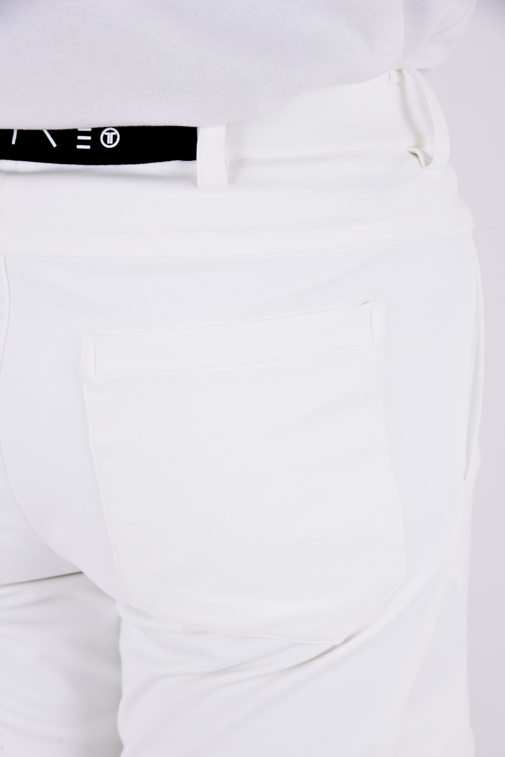 【26SS】【T-LINE】 CONTOUR FLEX CARGO JOGGER / モノトーン ポリエステルトリコット カーゴライクジョガーパンツ (ホワイト)