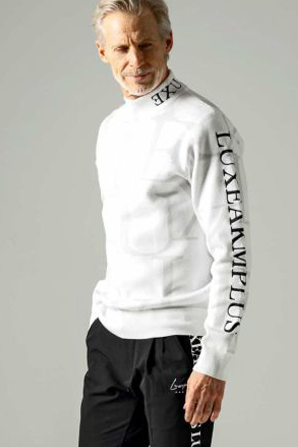 WHOLE PATTERN LOGO KNIT / ブランドロゴ 総柄 ロングスリーブ ハイネック ニット ホワイト
