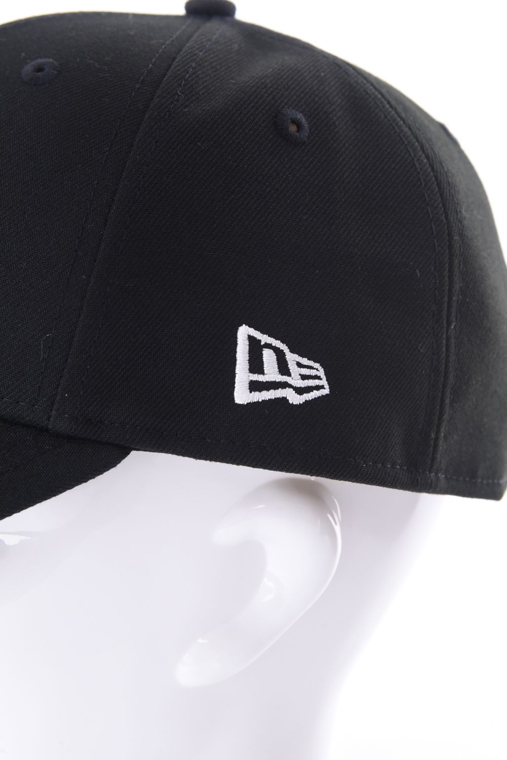 【26SS】 DVG NEWERA SKULL CAP / スカル刺繡 ベースボールキャップ (ブラック)