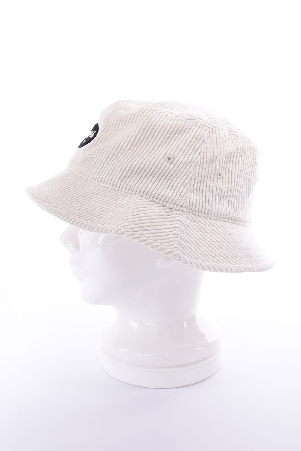 【26AW】 MEN’S CORDUROY OVAL HAT / コーデュロイ生地 オーバルロゴワッペン ハット (ホワイト)