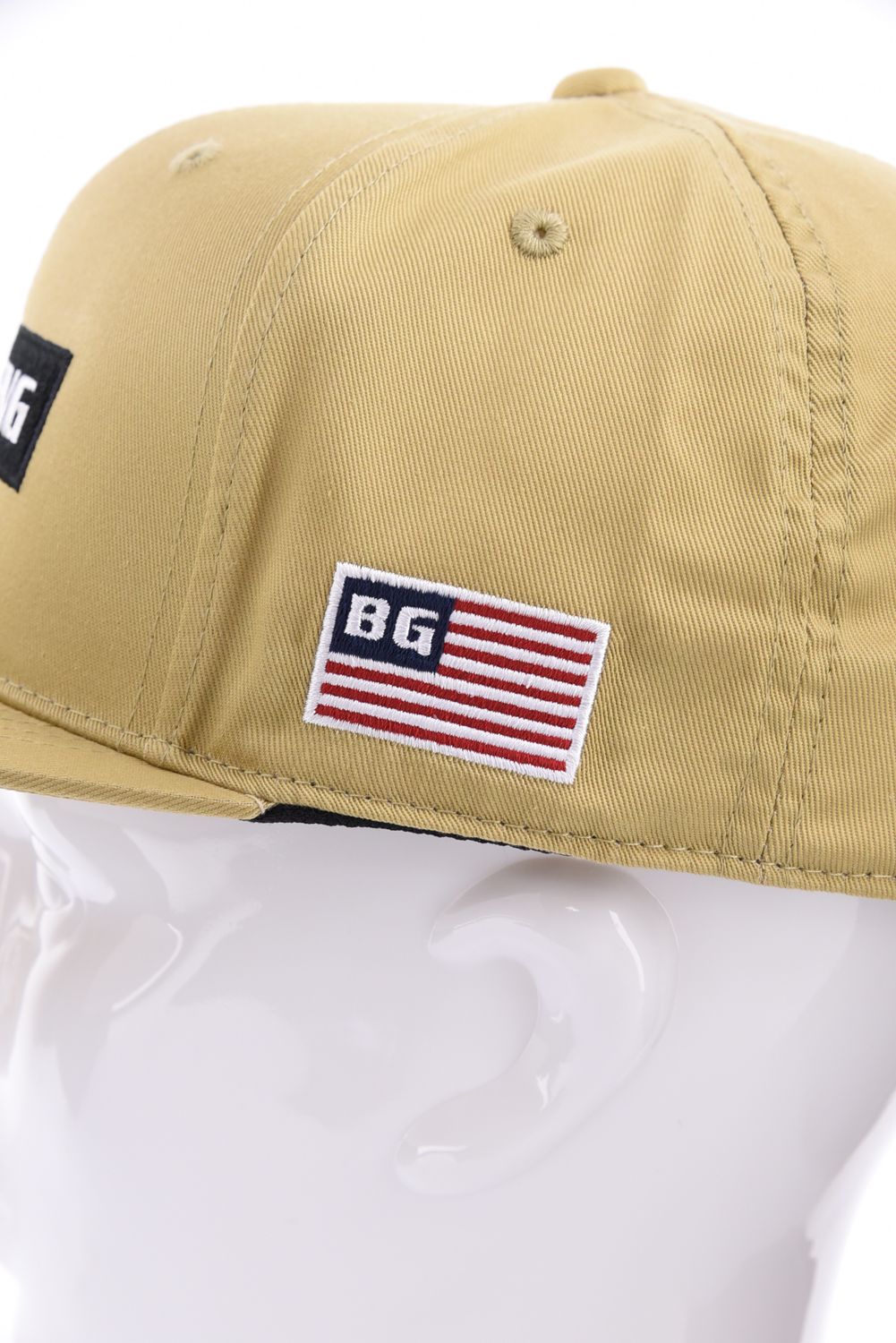 【26AW】 MEN’S BOX LOGO FLAT VISOR CAP / ボックスロゴ刺繍 フラットキャップ (ベージュ)