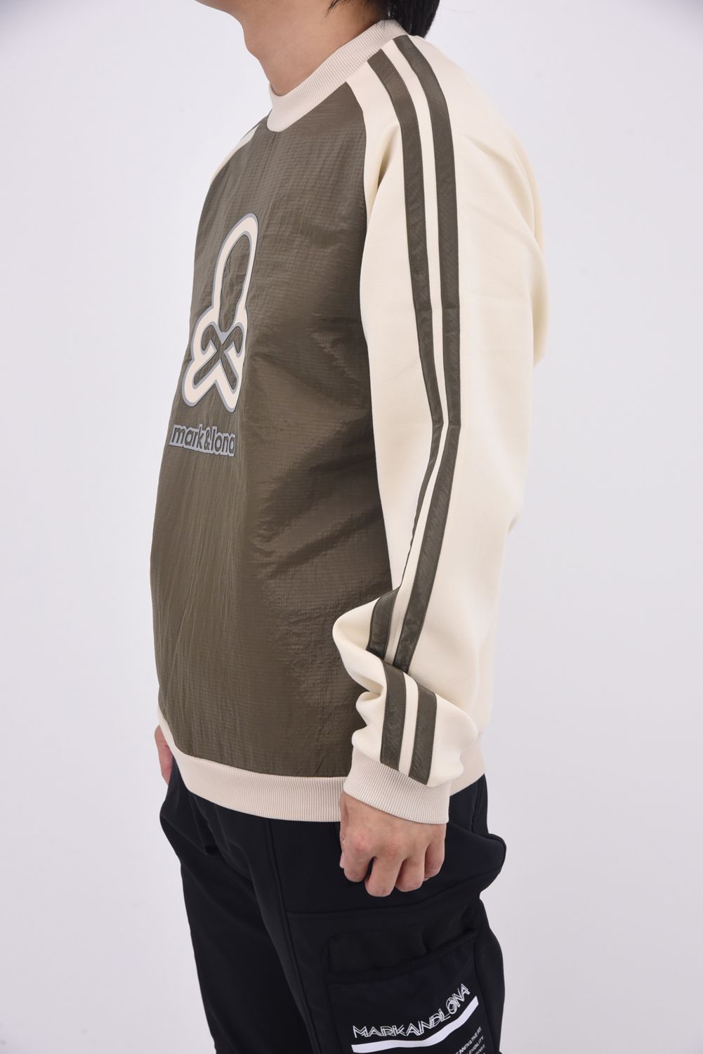 【2025AW】 EVER PERFORMANCE PULLOVER / ダンボールニット 裏起毛 リフレクタープリント クルーネックプルオーバー (オフホワイト)