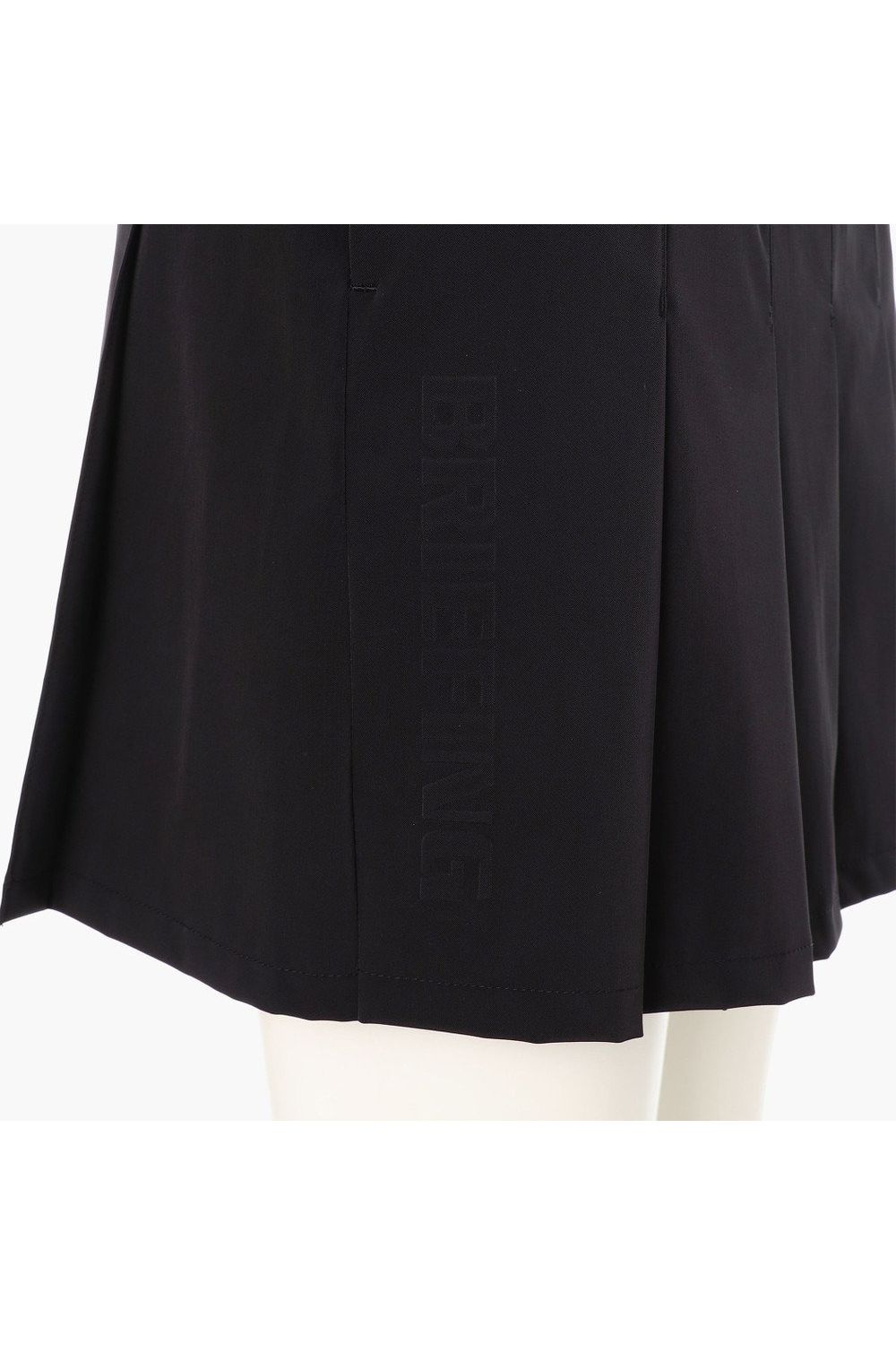 【26SS】【レディース】 WOMEN’S WR NYLON 3D LOGO PLEATED SKIRT / ナイロンストレッチ 3Dロゴ プリーツスカート (ブラック)