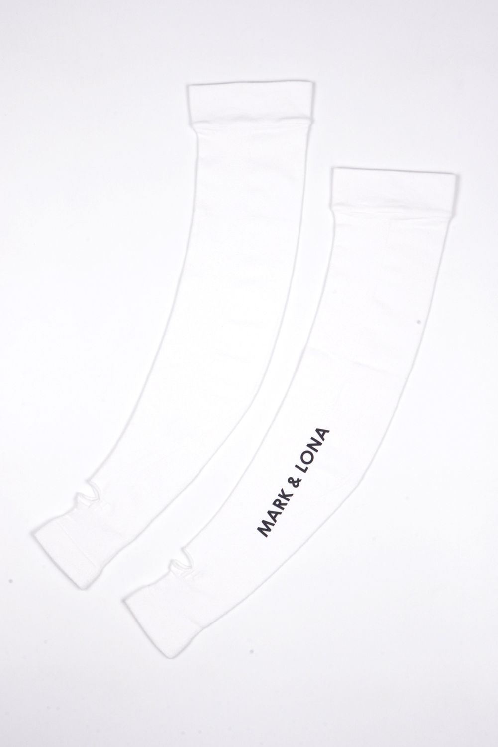 【26AW】 ESSENTIAL UV SLEEVES / 接触冷感 UVカット 指穴つきアームカバー (ホワイト)