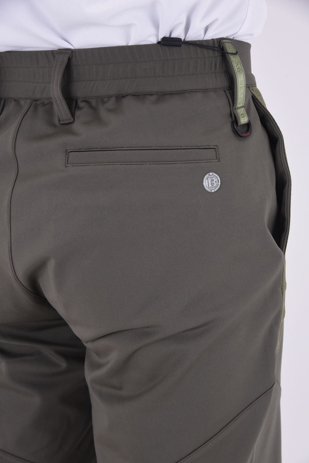 【25SS】 MENS LOGO LINE SHORT PANTS / ロゴラインテープ ショート パンツ (ダークオリーブ)