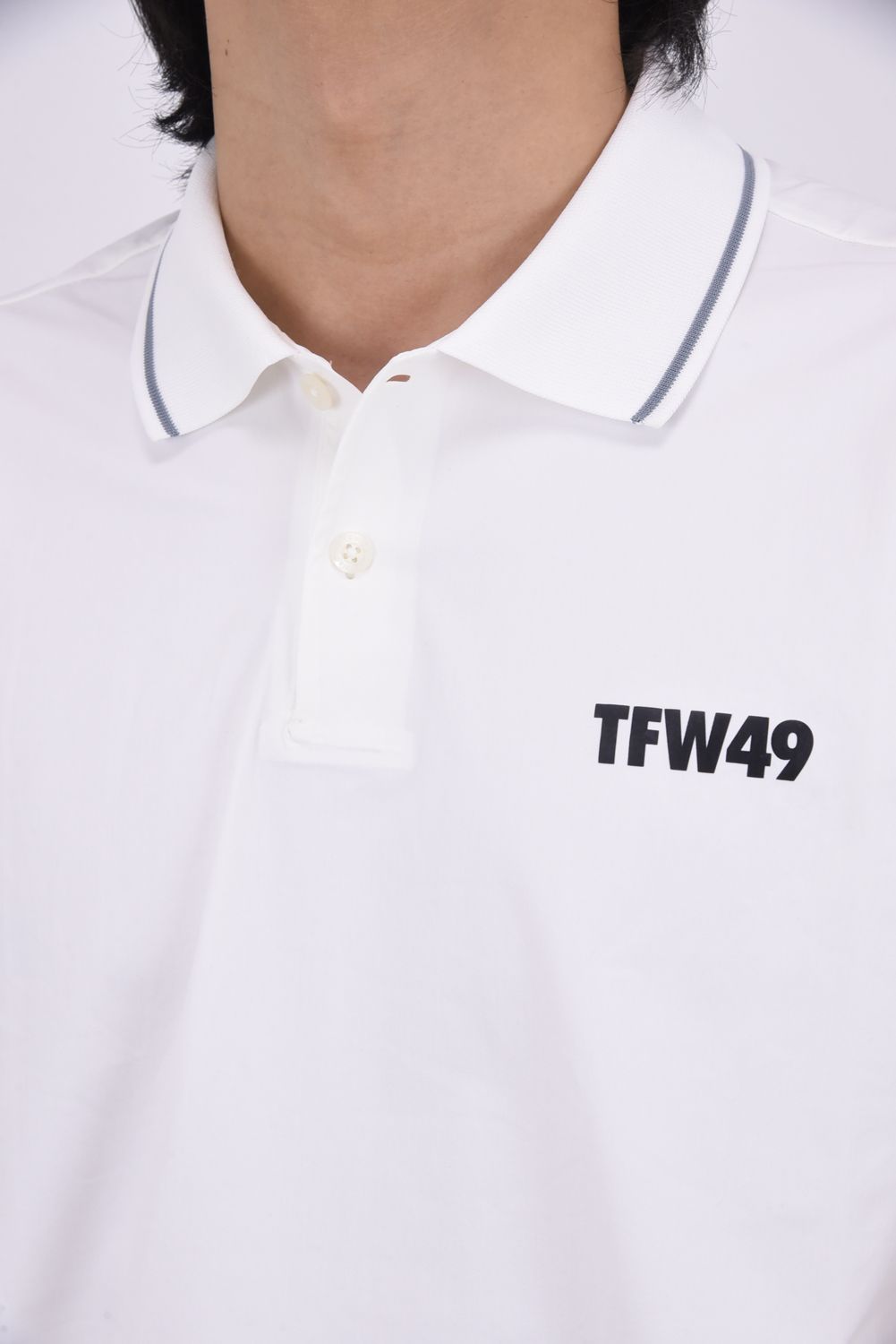 【26SS】 BACK YOKE SLEEVE POLO / パンチングロゴ ポロシャツ (ホワイト)
