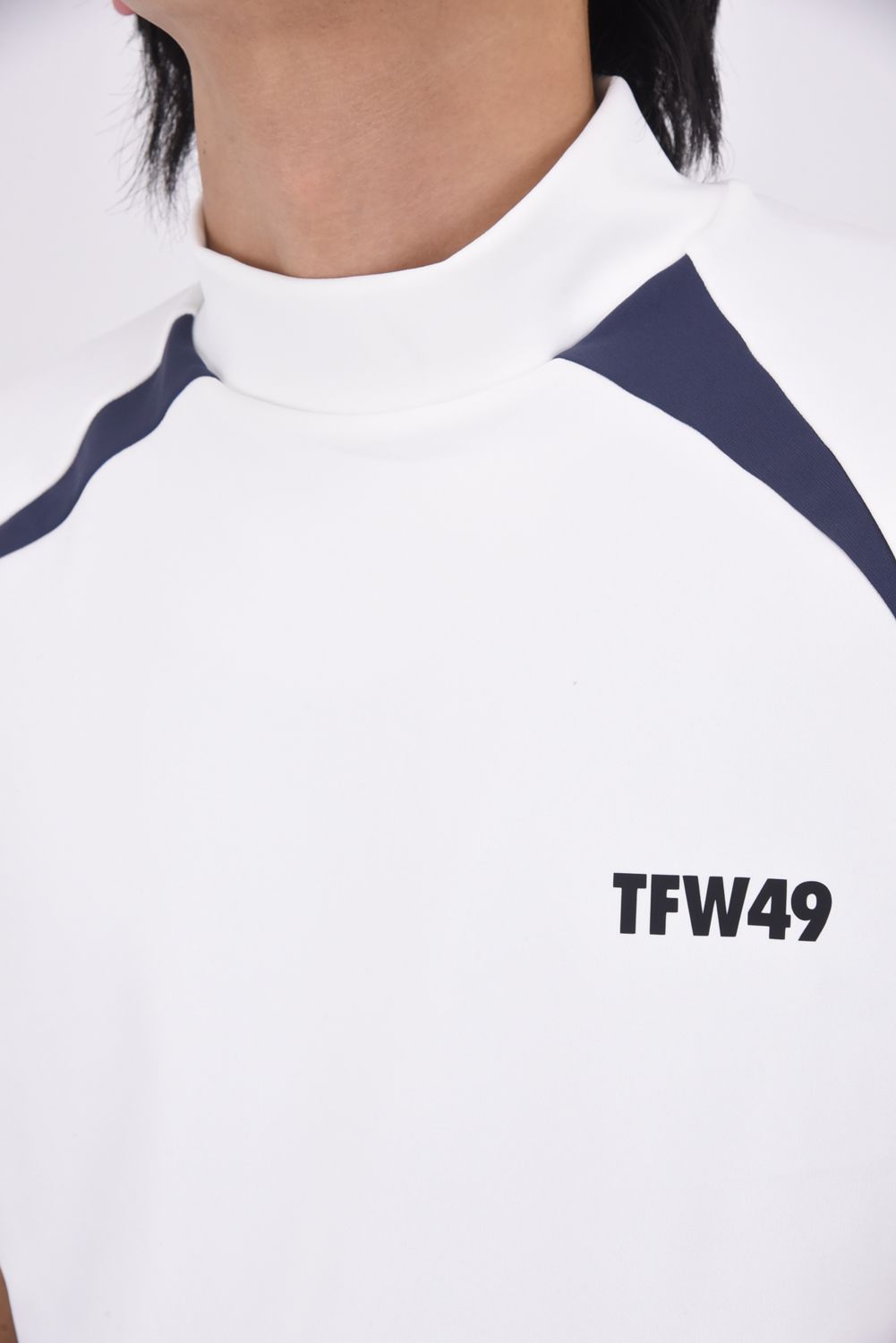 【25AW】 SIDE PANEL SHORT SLEEVE MOCKNECK / ダンボールニット バイカラー モックネックTシャツ (ホワイト)