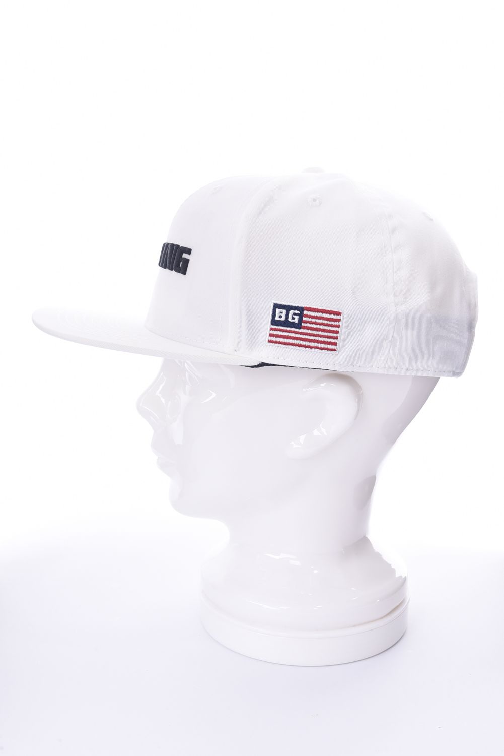 MENS BASIC FLAT VISOR CAP / ブランドロゴ ベーシック フラットキャップ ホワイト