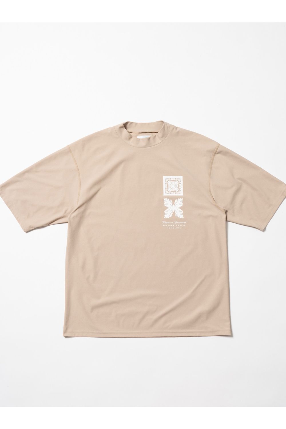 【2026SS】 SURF Mockneck S/S(Nalu＆Turf) / NALU＆TURFプリント モックネックTシャツ (ベージュ) (4月入荷予定)