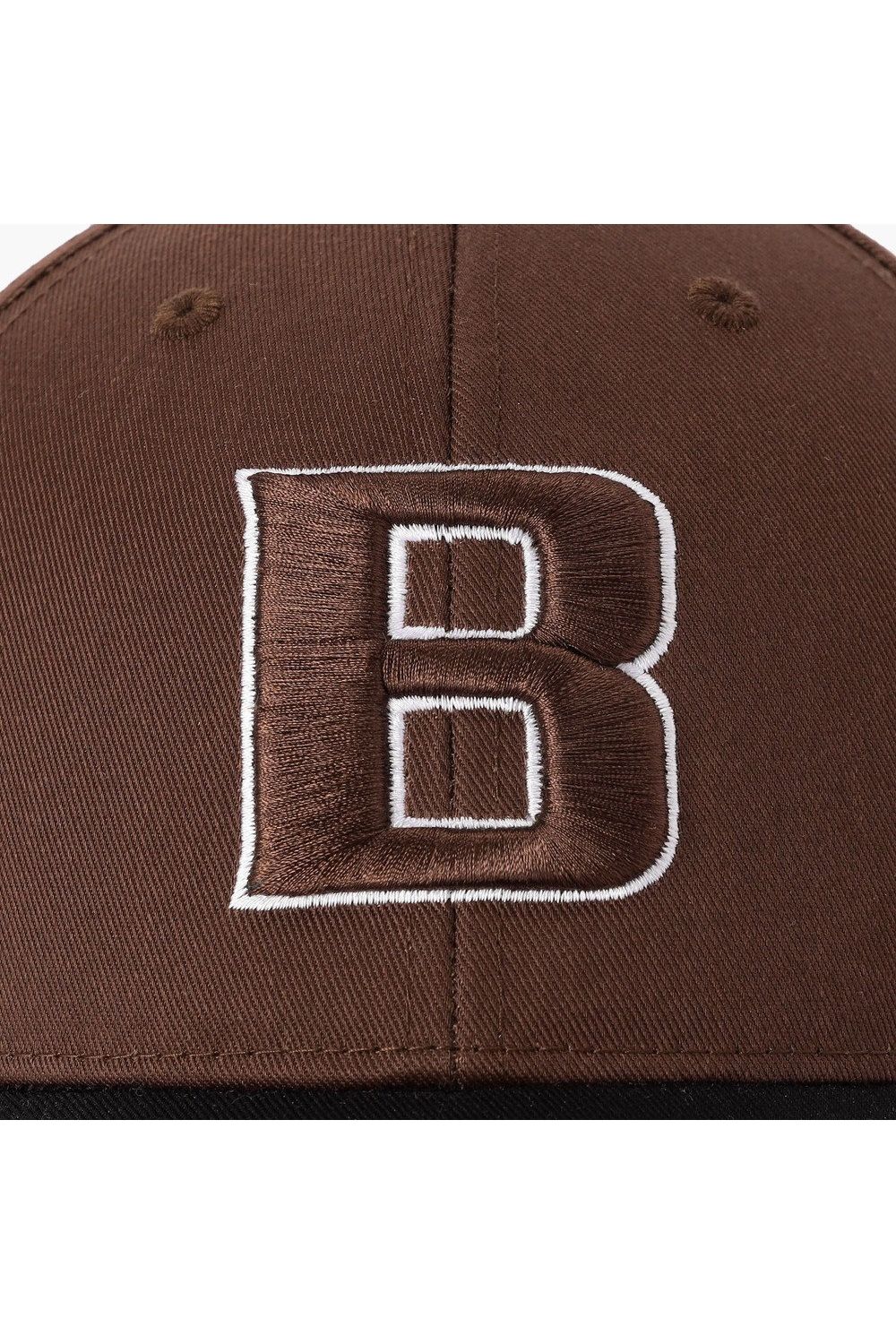 【26AW】 MEN’S 2-TONE INITIAL CAP / バイカラー ブランドイニシャル刺繍 キャップ (ブラウン)