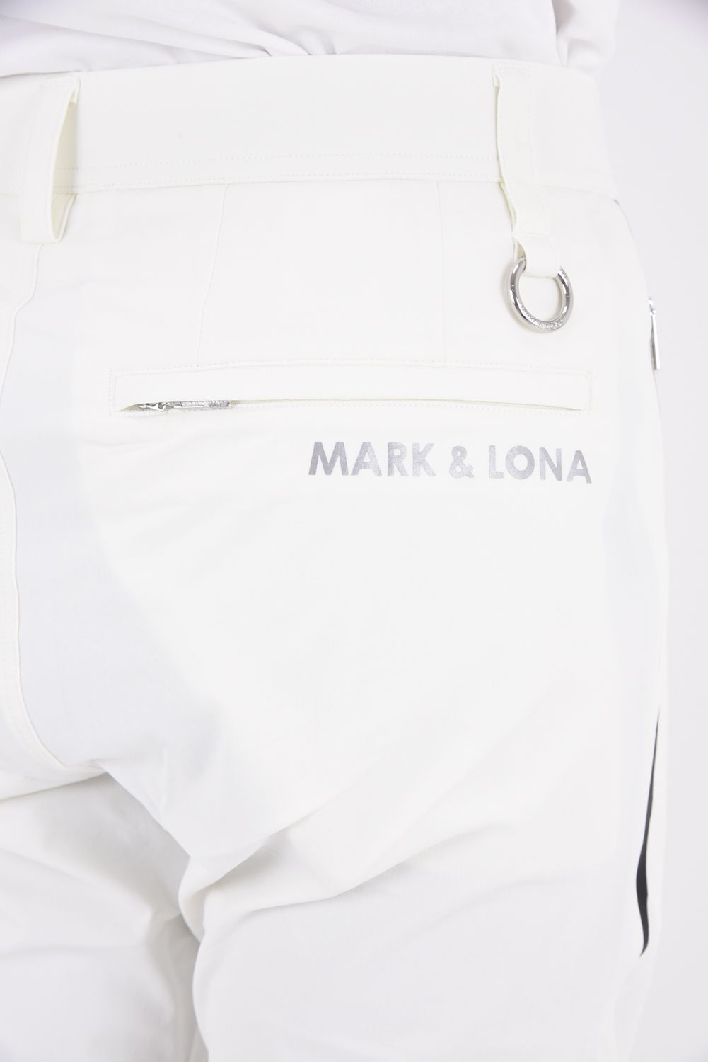 【26AW】 VANGUARD HYPER STRETCH PANTS / ストレッチナイロン シルバーレタープリント ロングパンツ (ホワイト)
