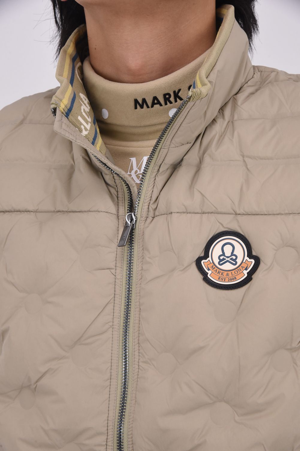 【2025AW】 SYNK SEAMLESS DOWN VEST / ドットパターンシームレス ダウンベスト (カーキ)