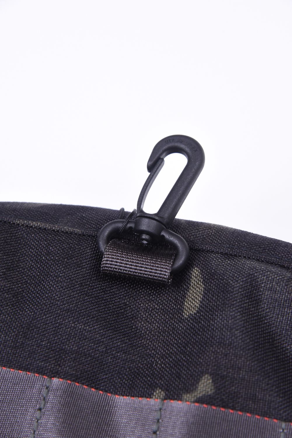 BRIEFING - 【STANDARD SERIES】 IRON COVER 1000D / アイアン