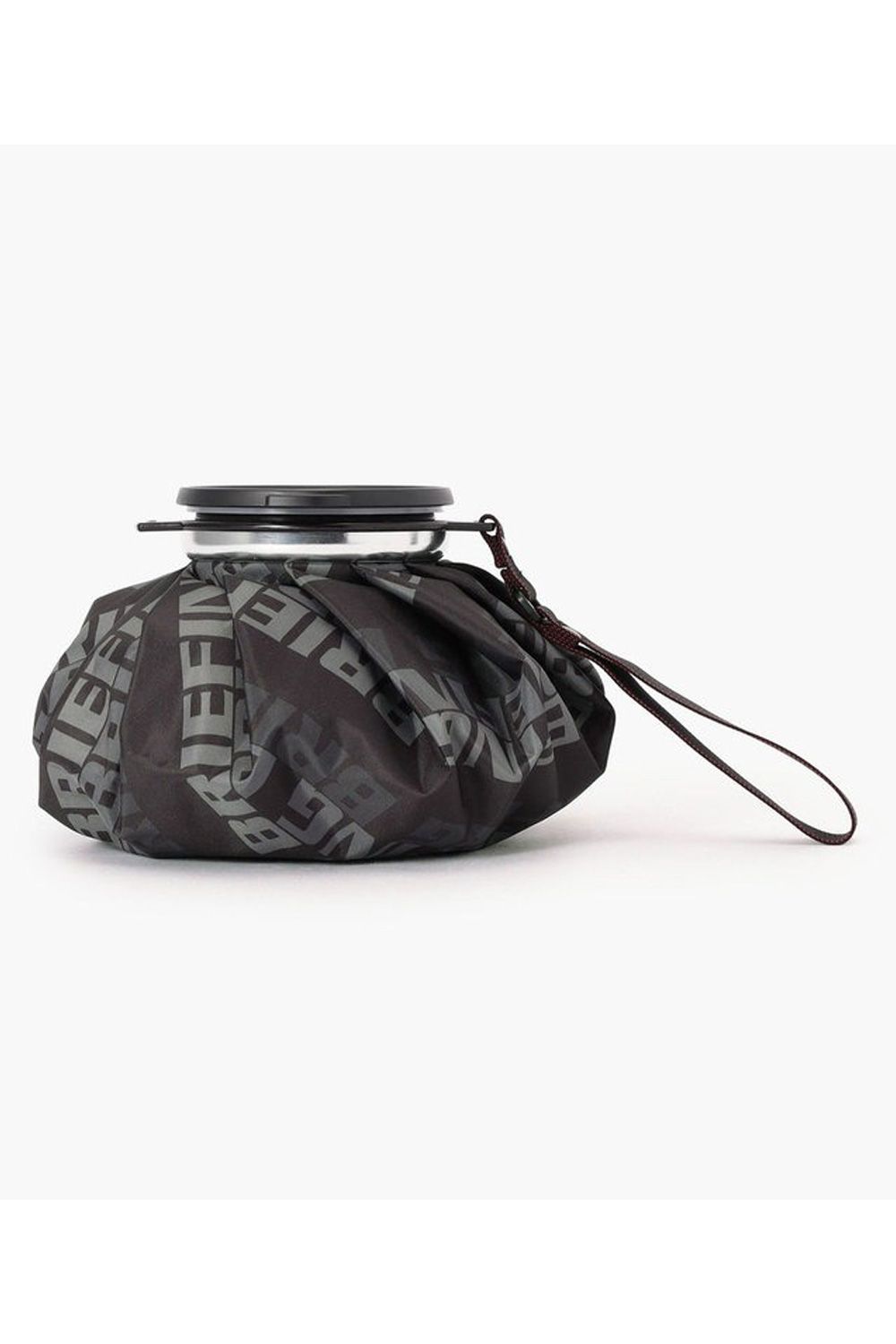【26SS】【プレゼント好適品】【返品・交換不可】 SHADOW LOGO JQ ICE PACK / バイアスロゴジャカード アイスバッグ (ブラック)