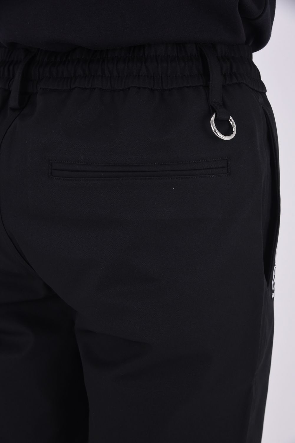 【26SS】 QUADRA PERFORMANCE TWILL GOLF SHORTS / ポリエステルツイル アイアンスカルロゴ刺繍 ショートパンツ (ブラック)