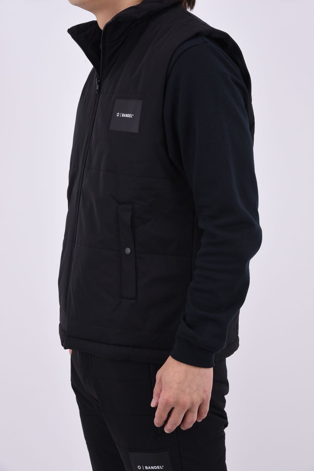【26AW】 PUFFER VEST / ブランドロゴパッチ パファーベスト (ブラック)