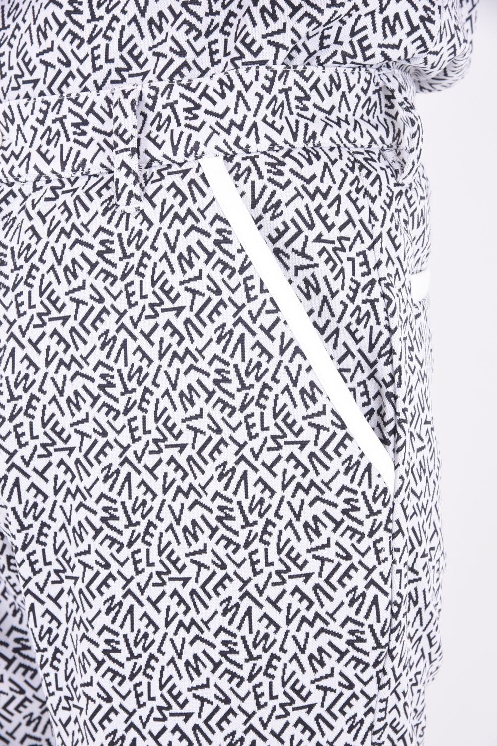 【26SS】 KH SHORTS / ブランドロゴ総柄 ショートパンツ (ホワイト)