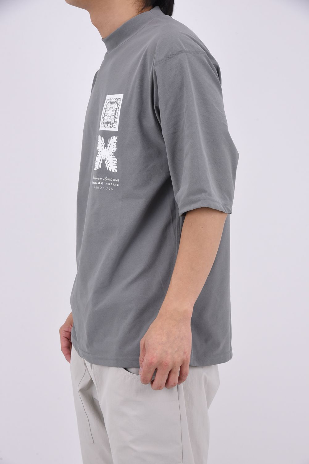 【26SS】 SURF Mockneck S/S(Nalu＆Turf) / NALU＆TURFプリント モックネックTシャツ (グレー)