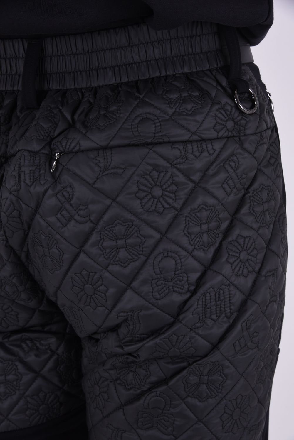 【26AW】 OBLIVION STRETCH HYBRID PANTS / モノグラムキルティング ボンディング素材 ハイブリッドパンツ (ブラック)