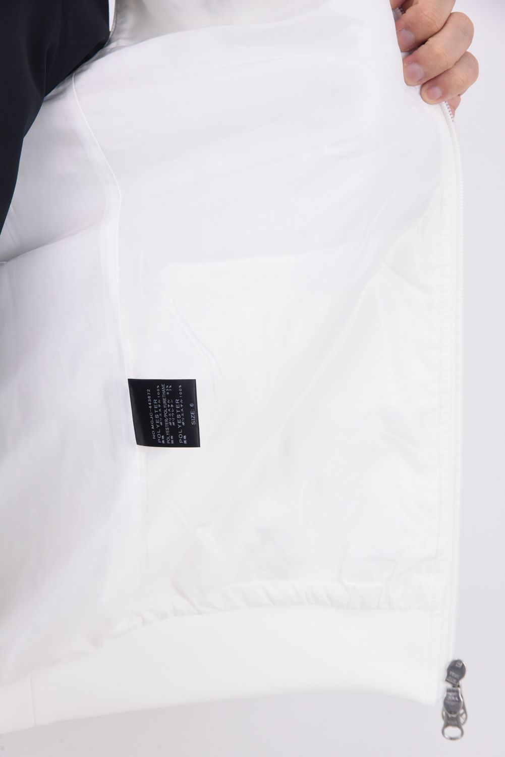 【25AW】 GEOMETRIC WAVE QUILTING BEST / ジオメトリックウェーブ ハイブリッドキルティングベスト (ホワイト)