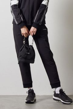 【レディース】 WATER REPELLENT PIPING LONGPANTS / 4WAY ストレッチ 撥水素材 ロゴテープ ロングパンツ (ブラック)